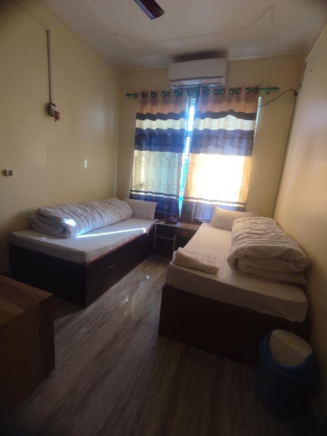 Himali Hotel And Lodge
