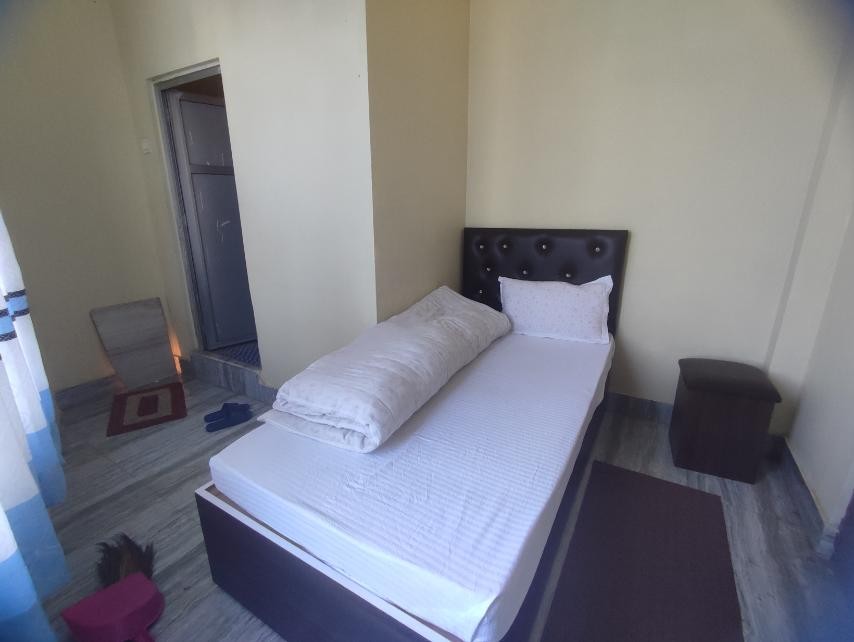 Himali Hotel And Lodge