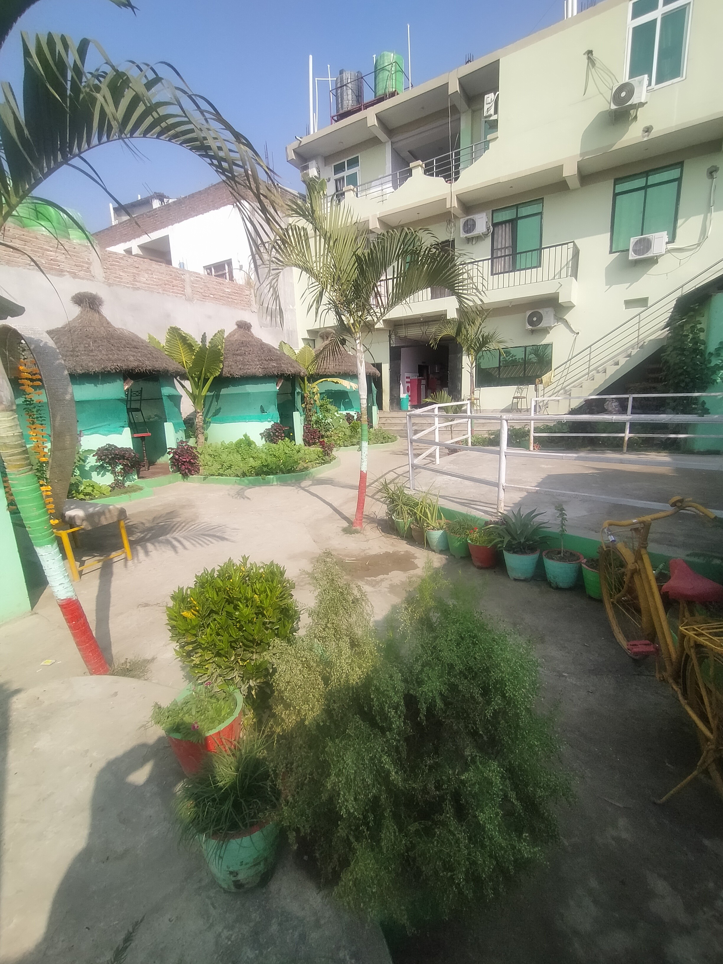 Hotel Divinedish