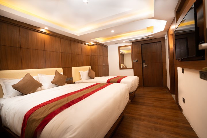 Deluxe Family Room