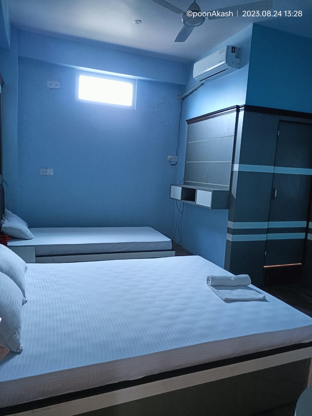 king and twin standard room with AC