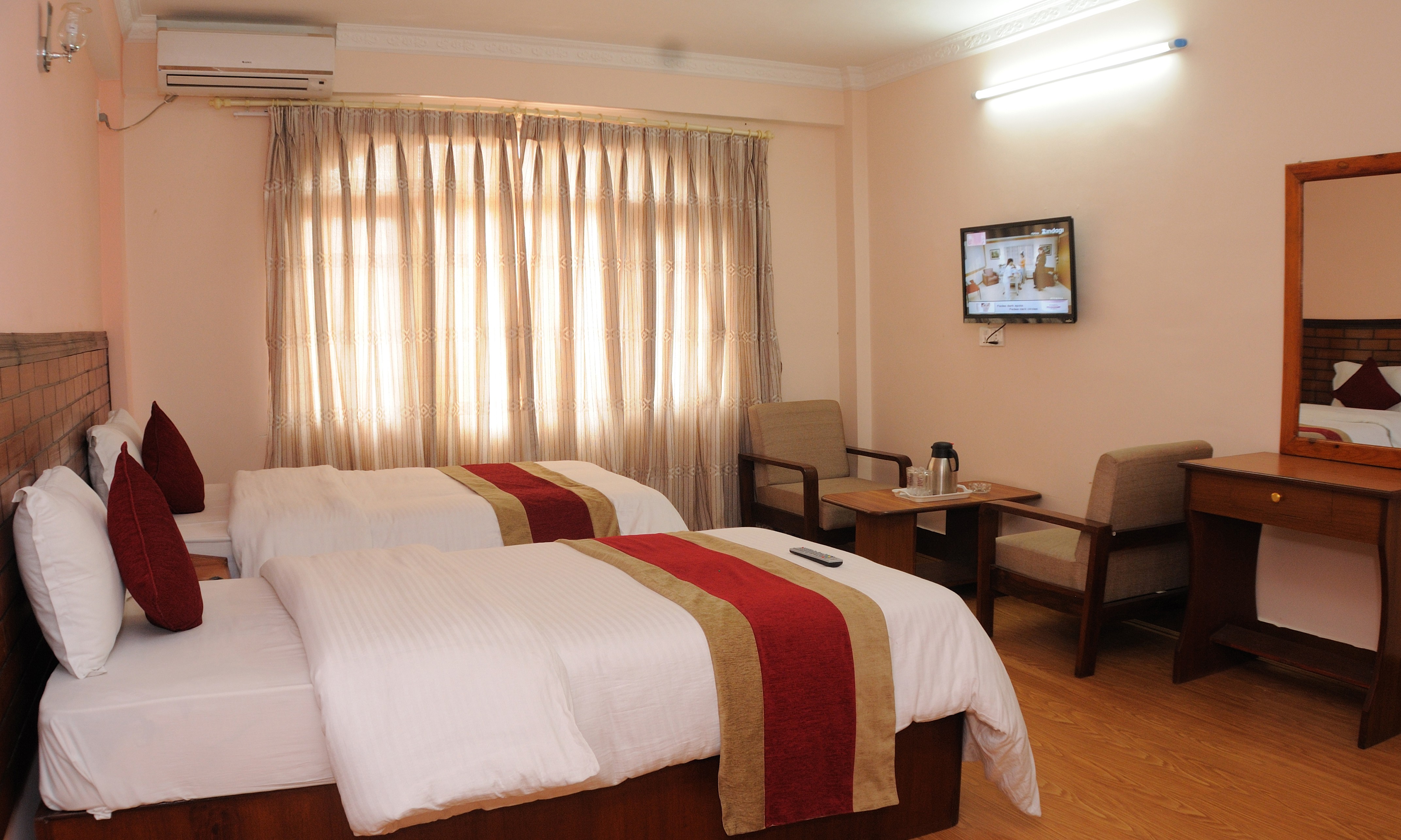 Deluxe Triple Bed room