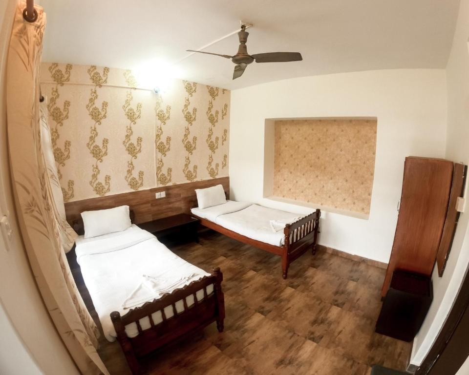 Happy Days Inn