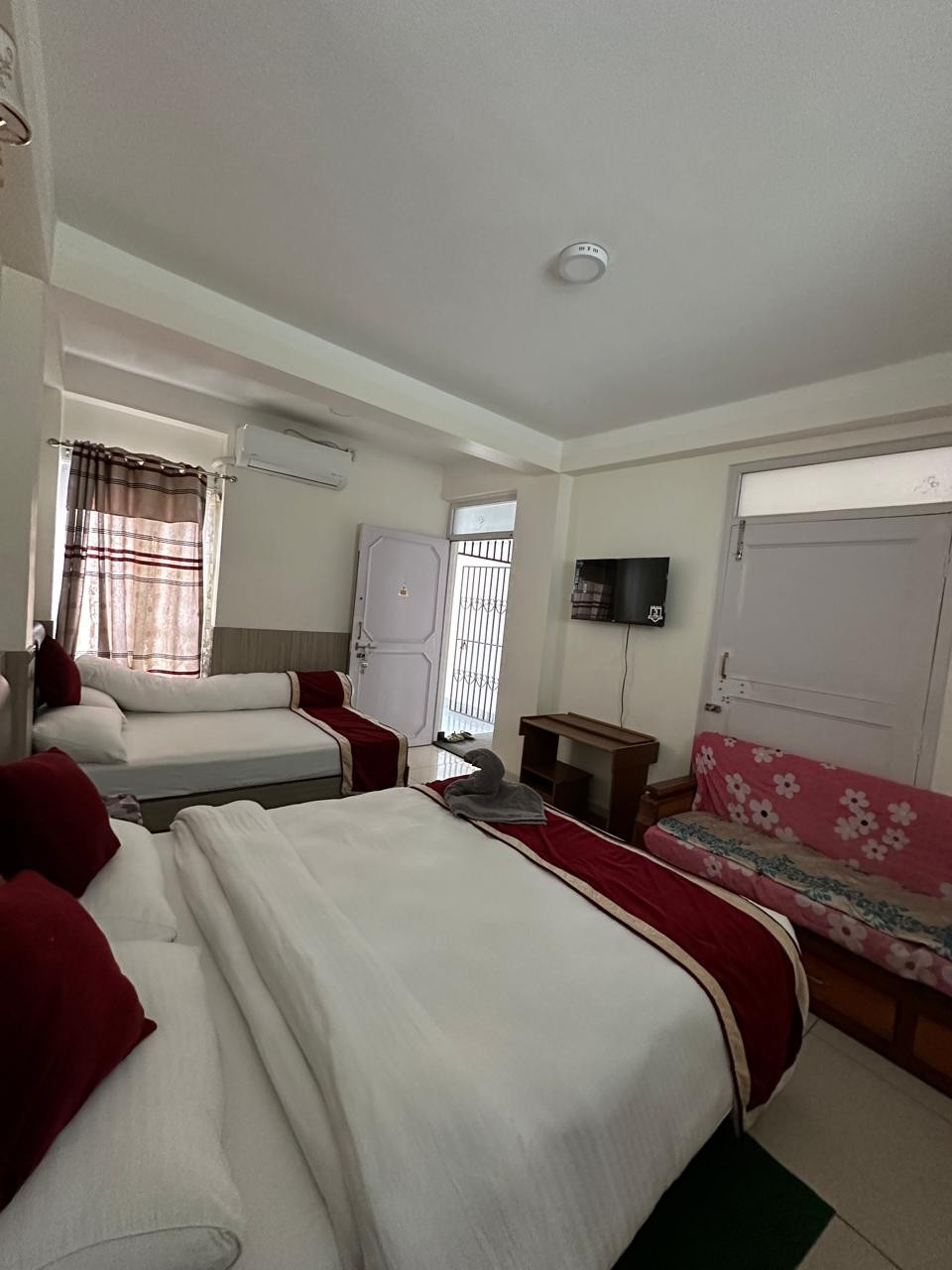 Om Bramha Hotel