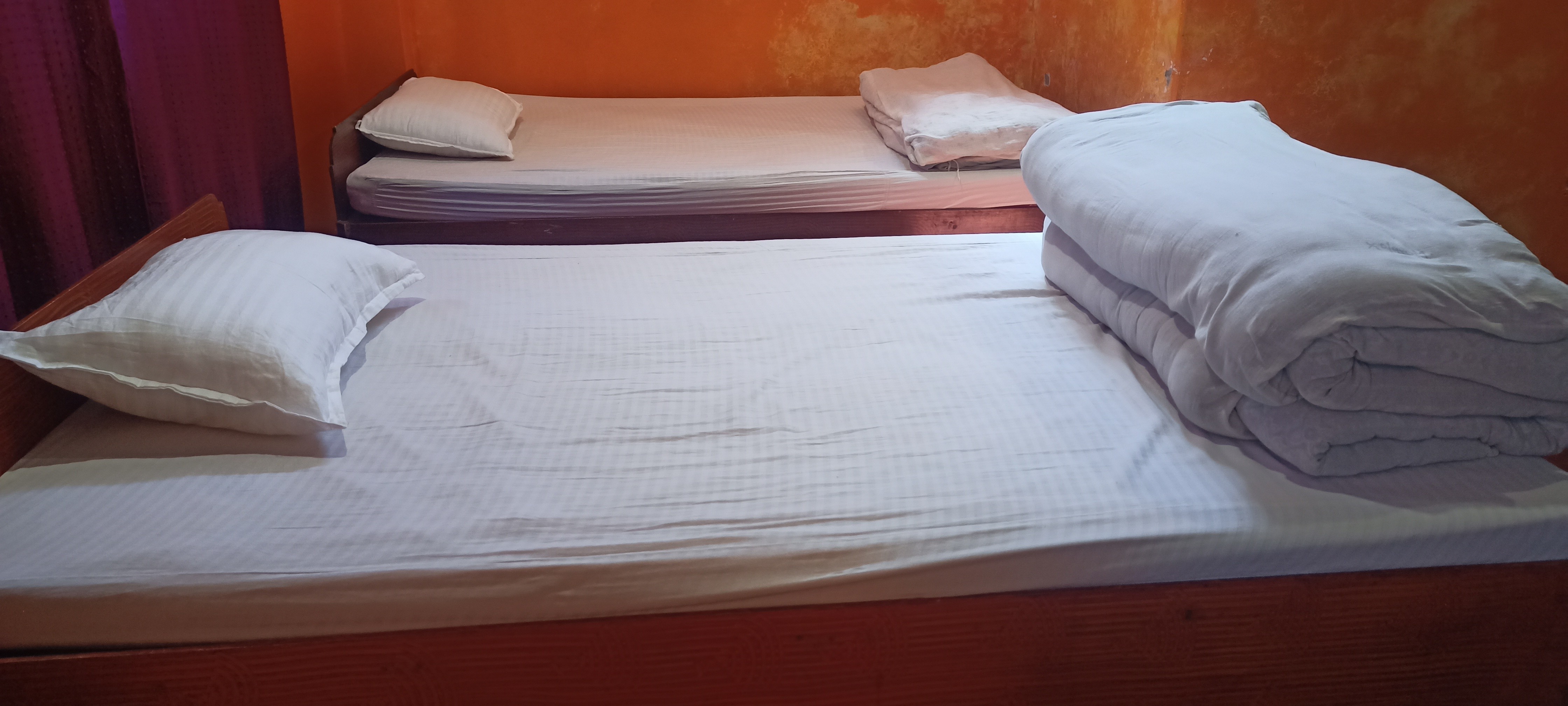 Diamond Hotel And Guest House