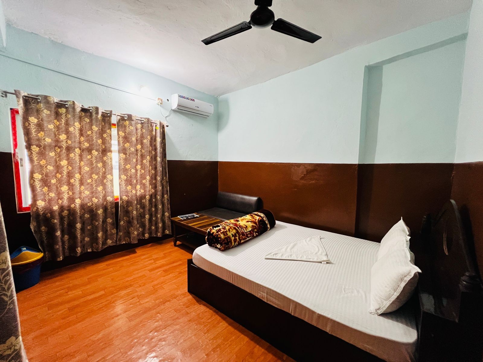 Couple Room (AC Room)