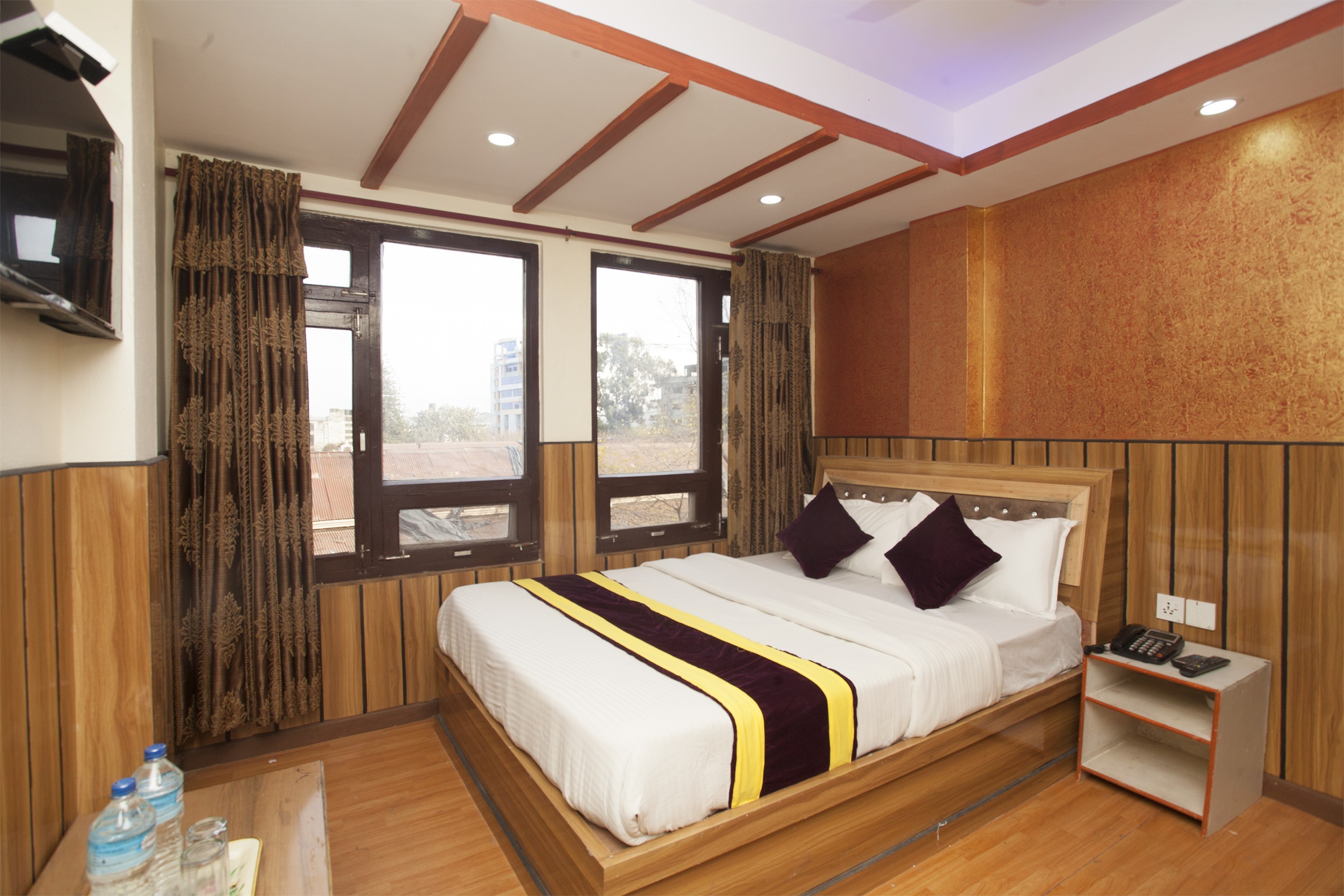 Machhapuchhre Hotel|Master bedroom