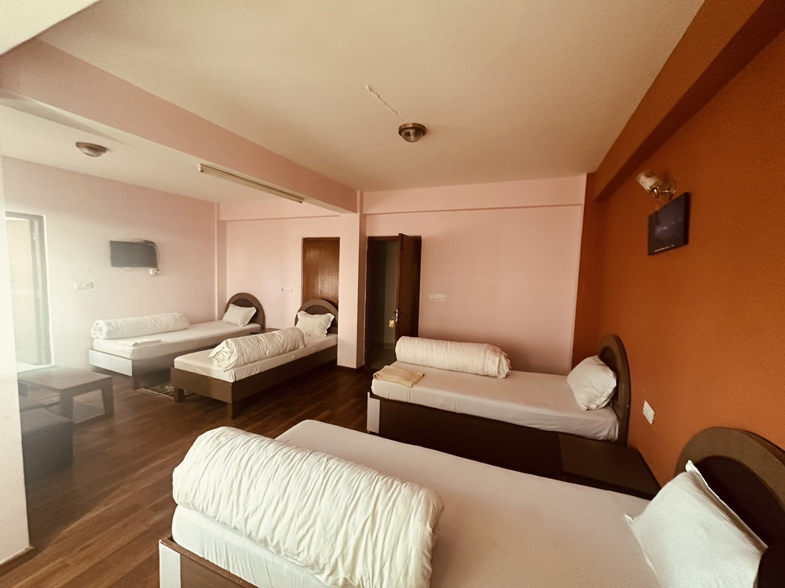 Quad room AC