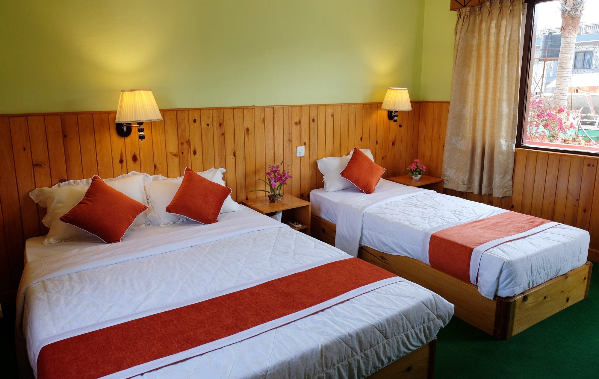 New Pokhara Lodge|Deluxe AC New Pokhara Lodge|Deluxe AC