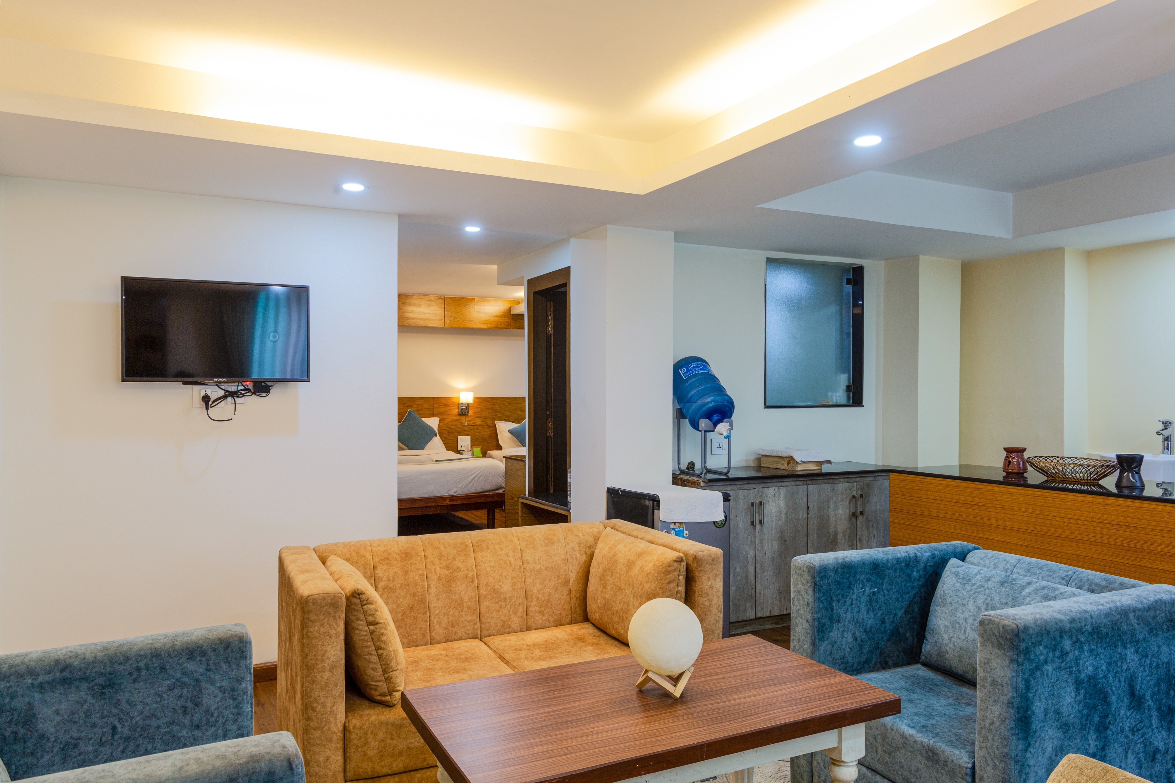 Suite with kitchenette