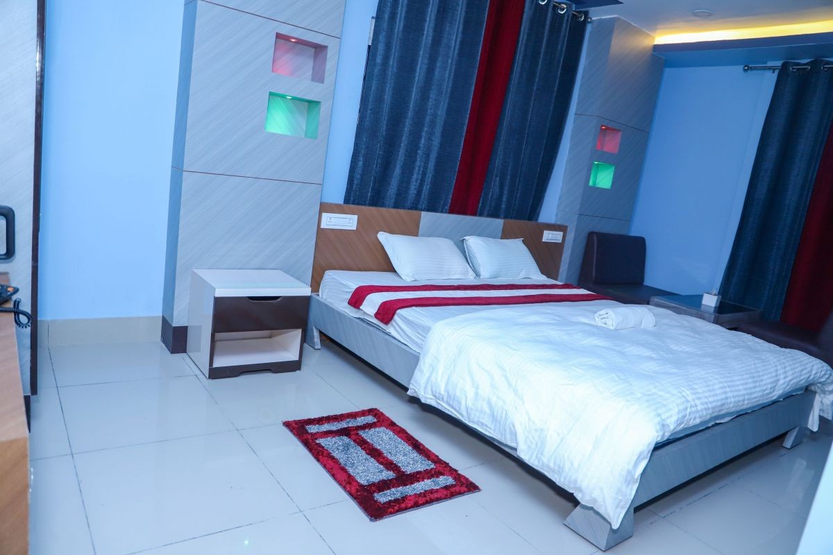 Luxury Suite Bed