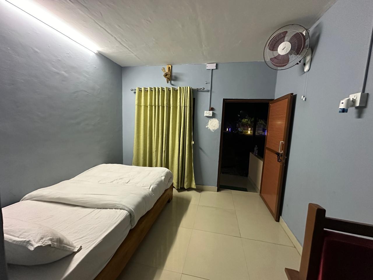 Normal attached Room