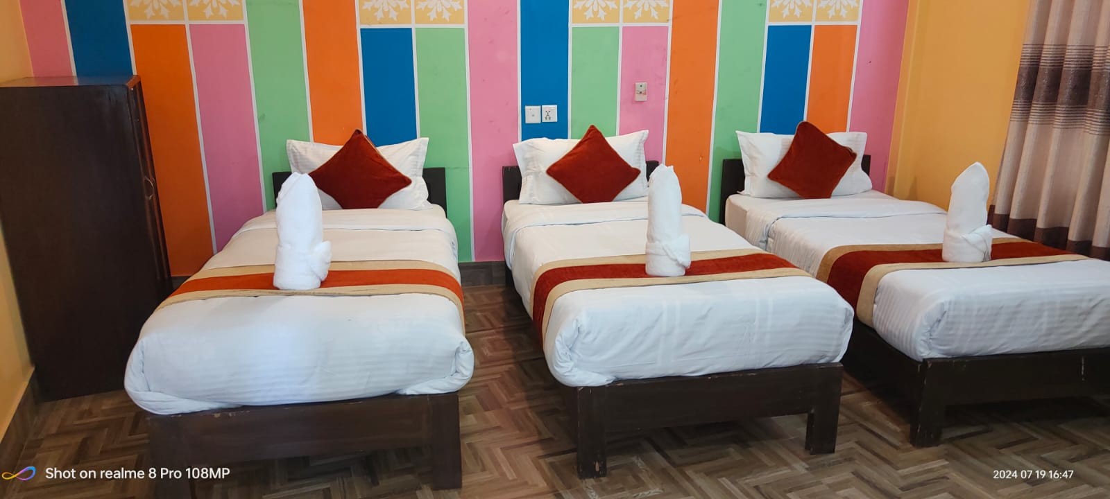 Deluxe Family Room