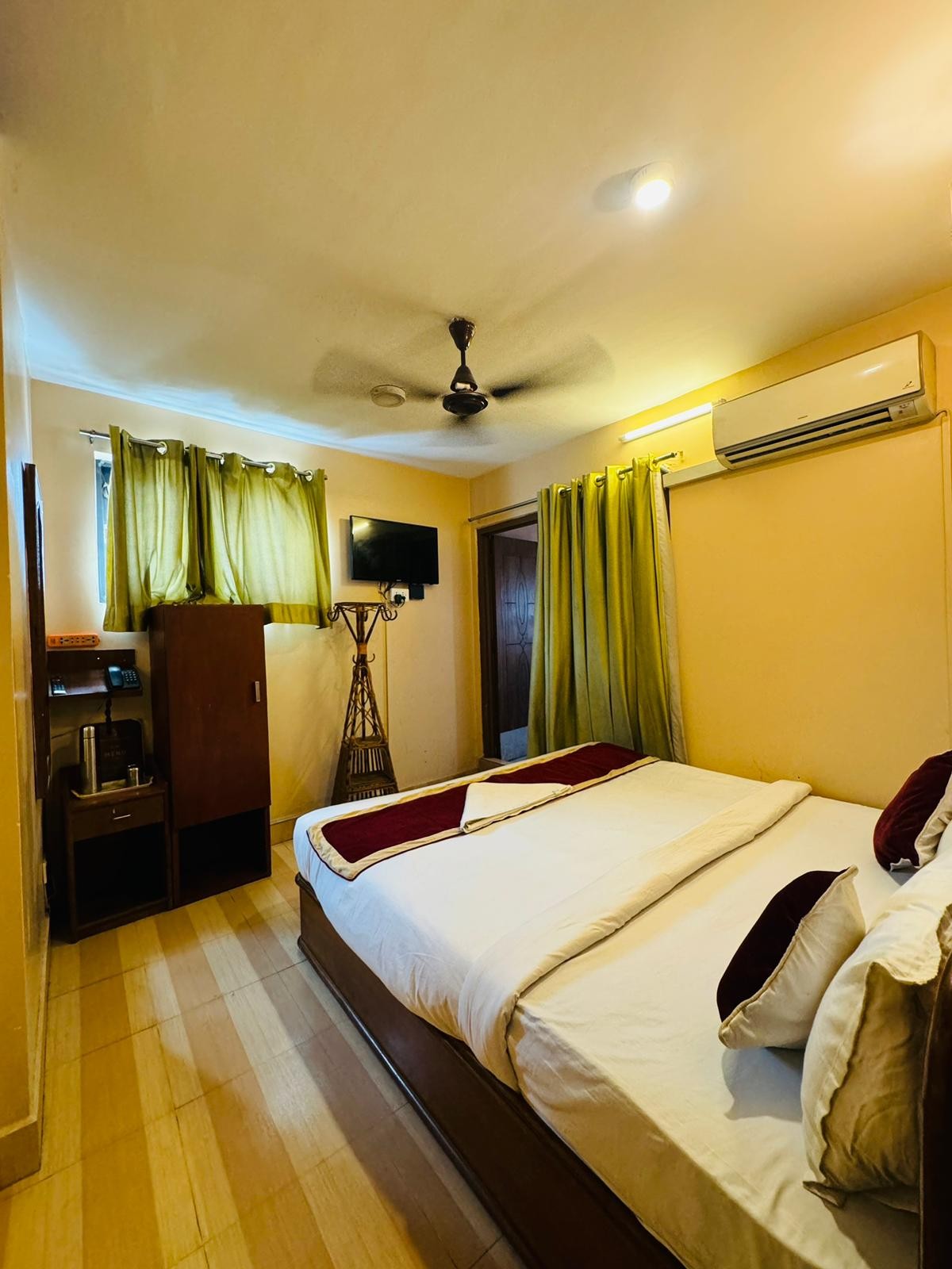 Double Bed