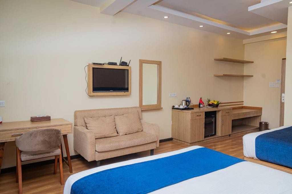Super Deluxe Quad Room