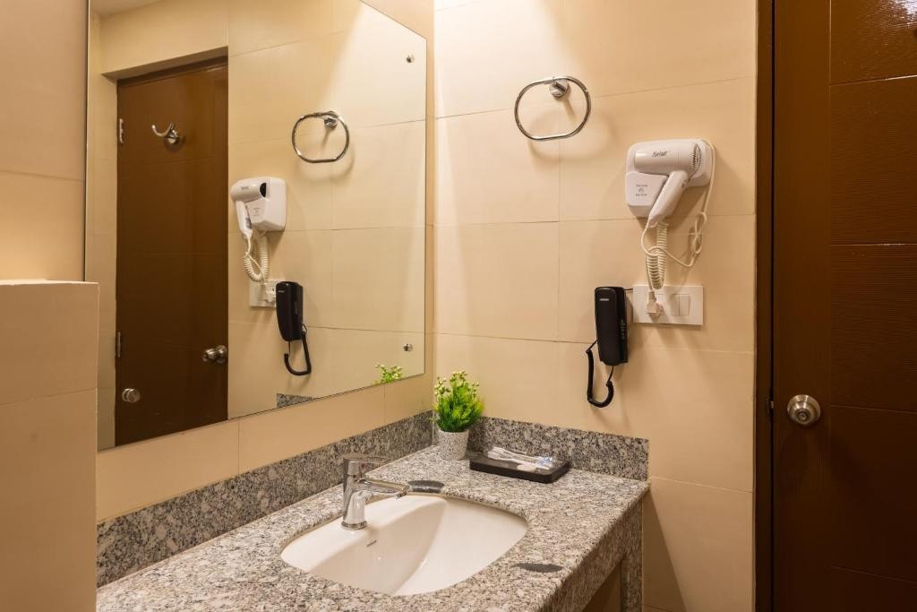 Hotel Crystal Pashupati