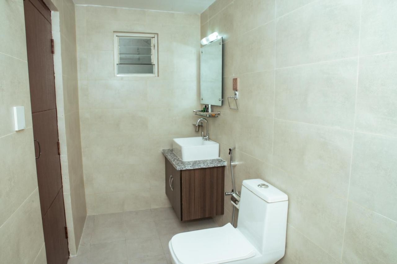 Kusum Airport Hotel