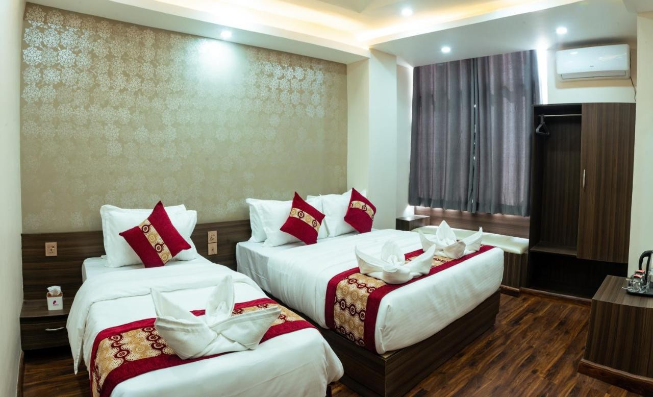 Kusum Airport Hotel