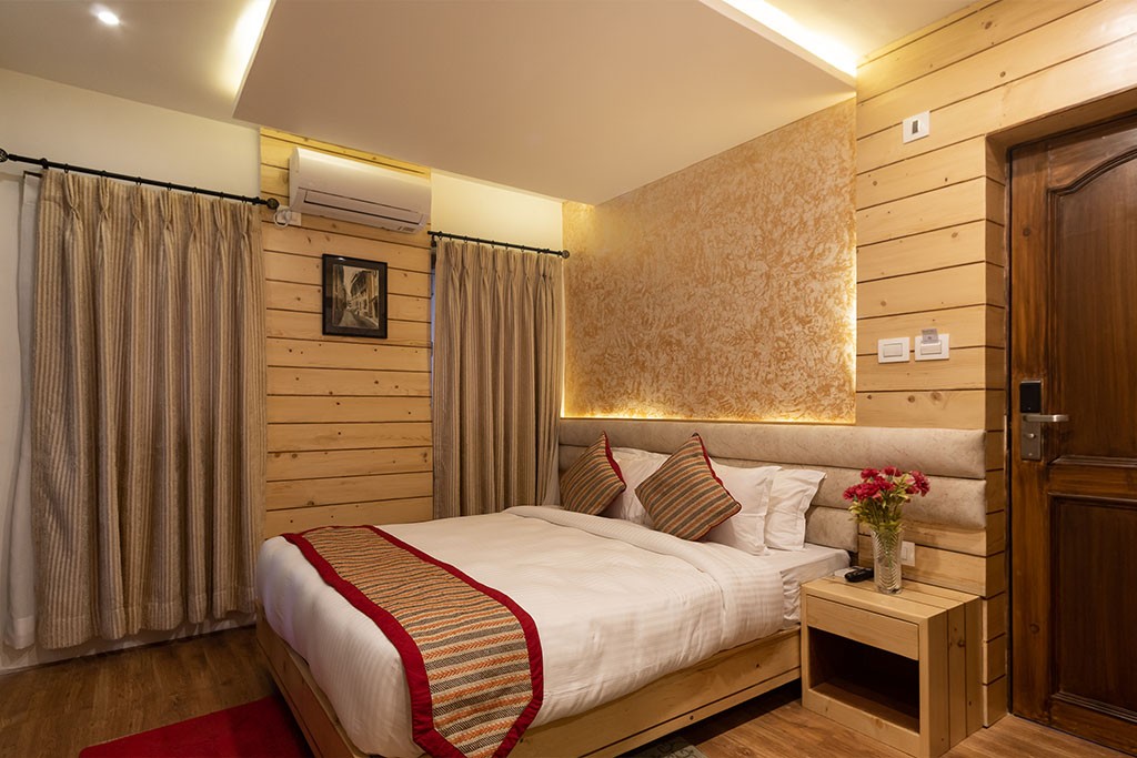 Fresco Comfort Room no. 2