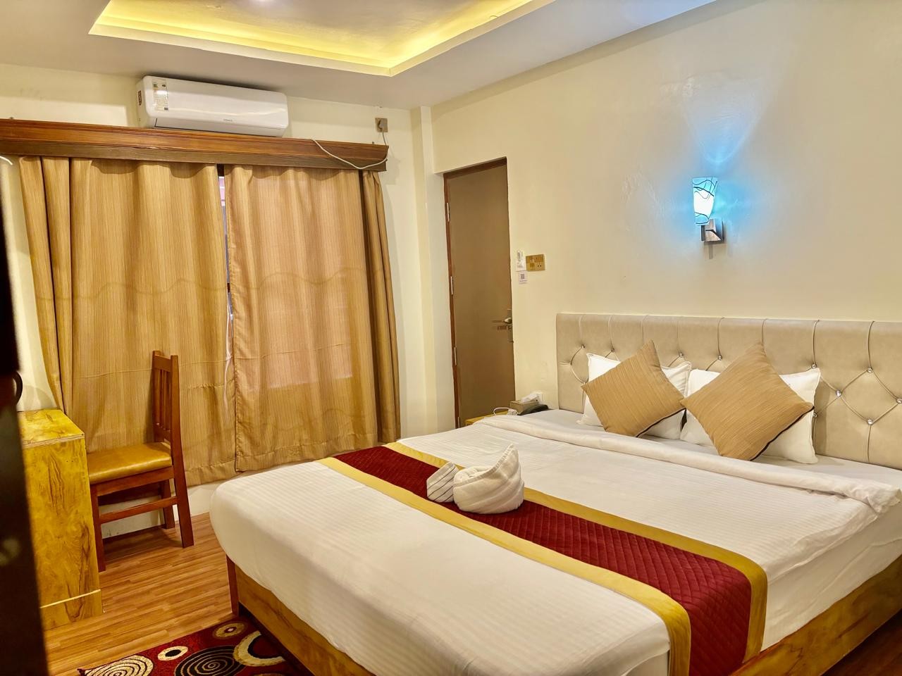 Chandrama Hotel and Restaurant