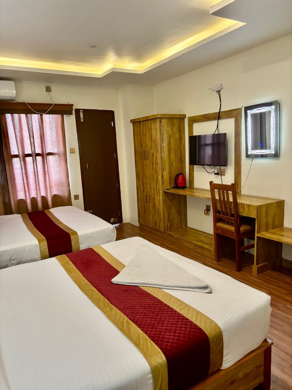 Chandrama Hotel and Restaurant