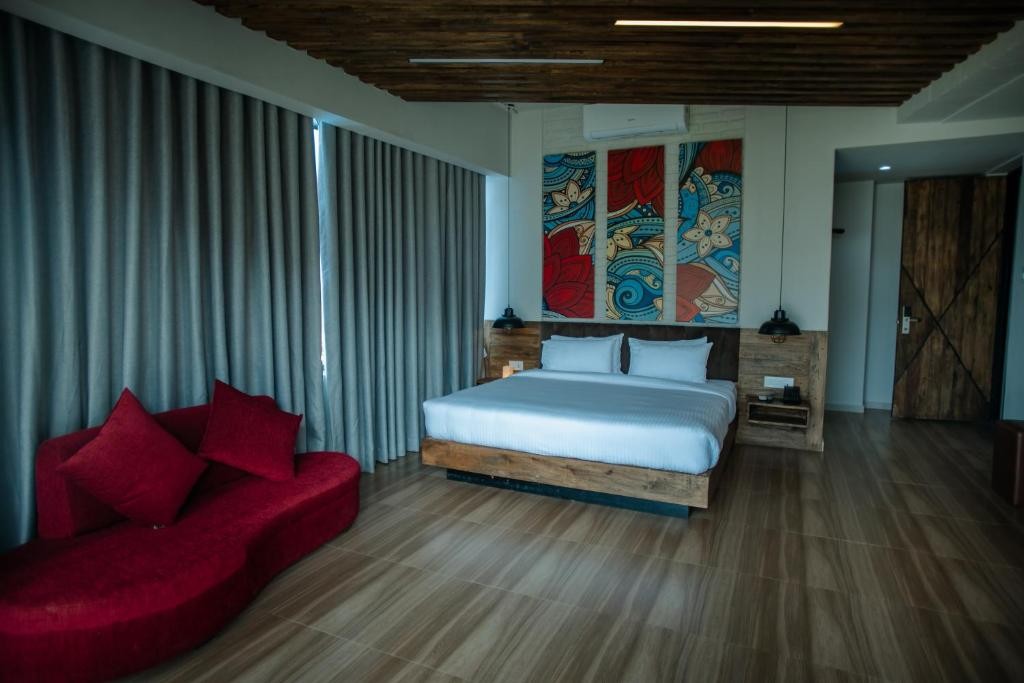 Jade City Hotel