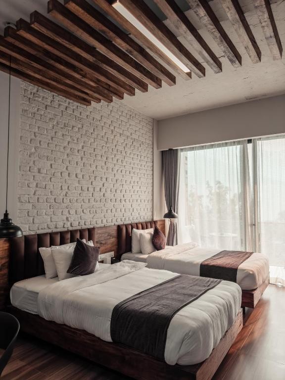 Jade City Hotel