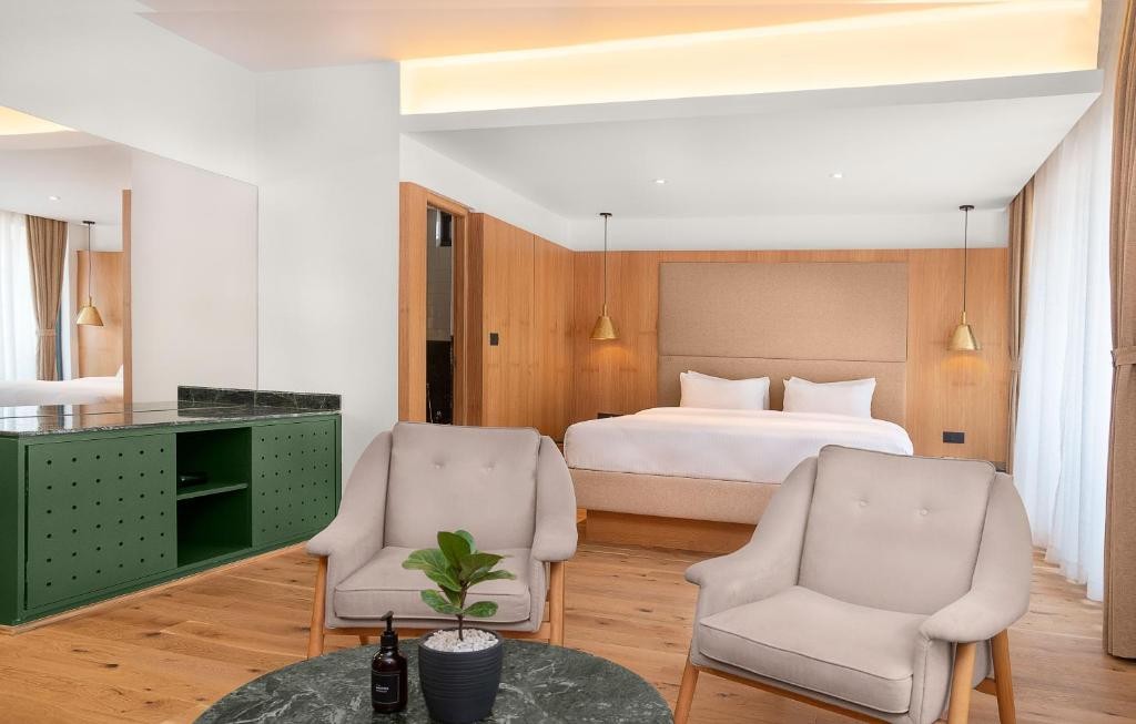 Suite Room