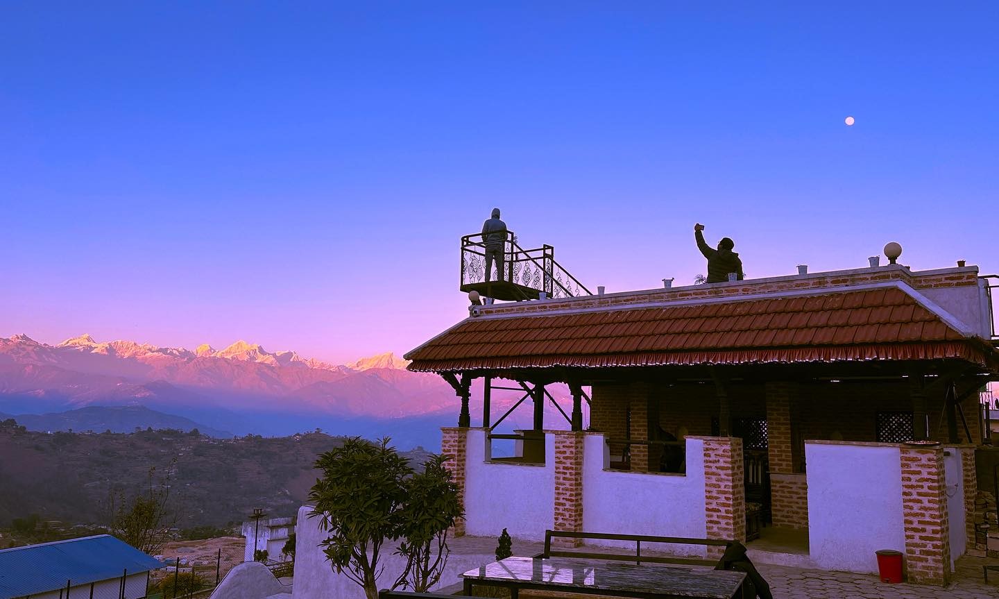 Gurans Heritage Resort