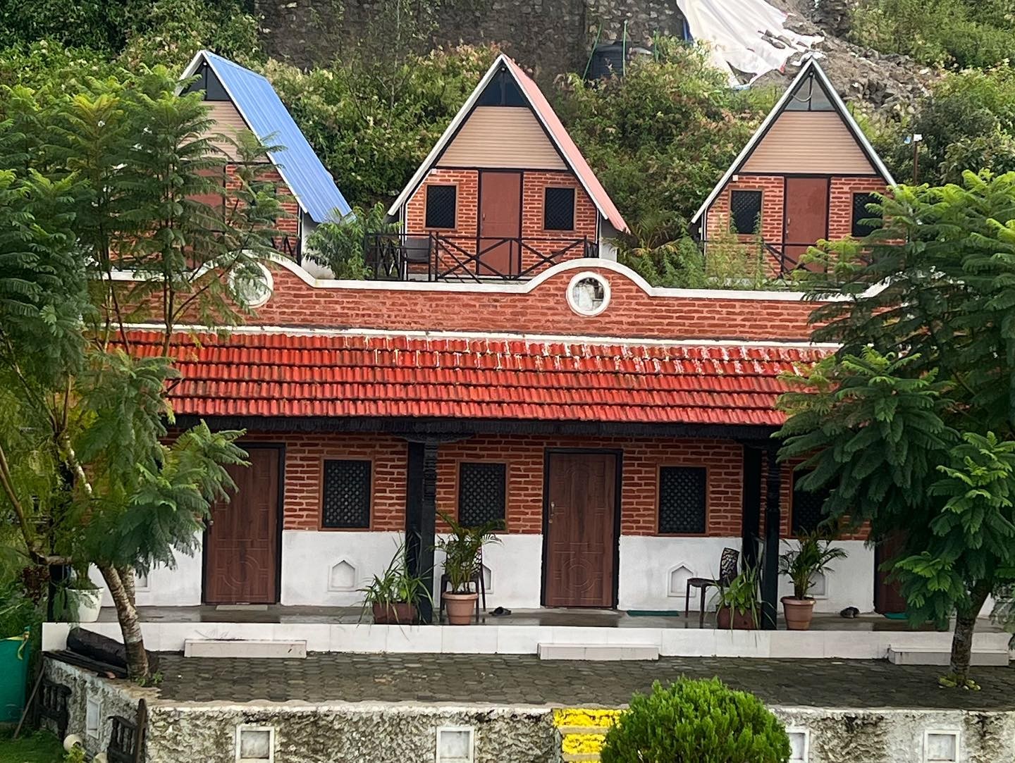 Gurans Heritage Resort