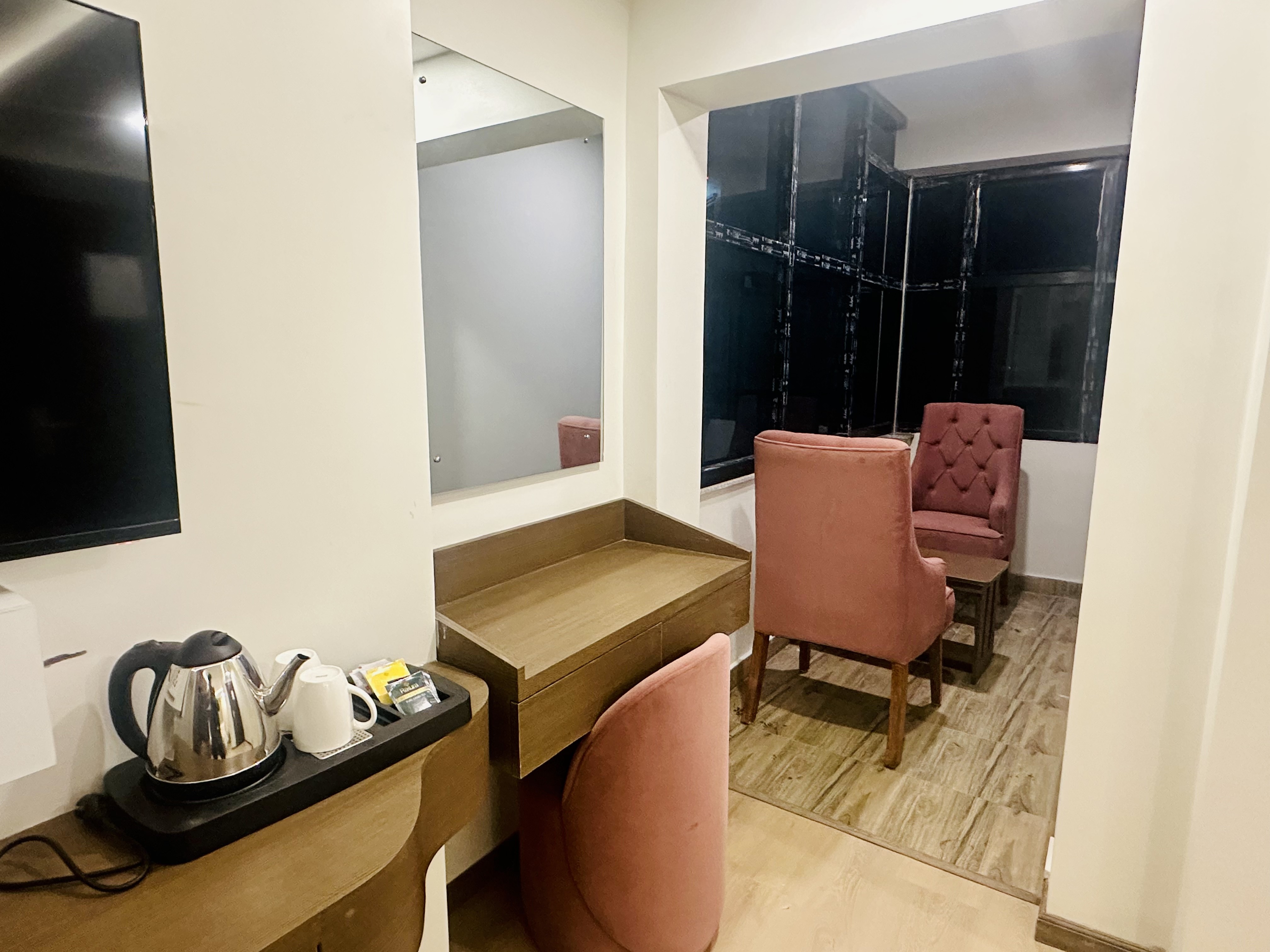 Deluxe Suite no. 3