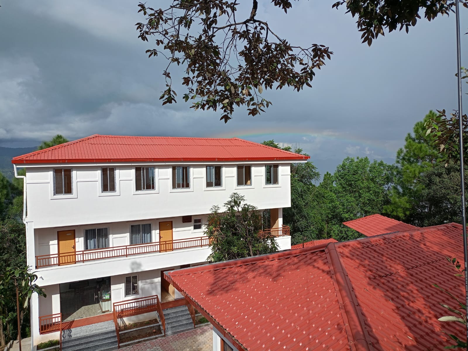 Rato Gurans Resort