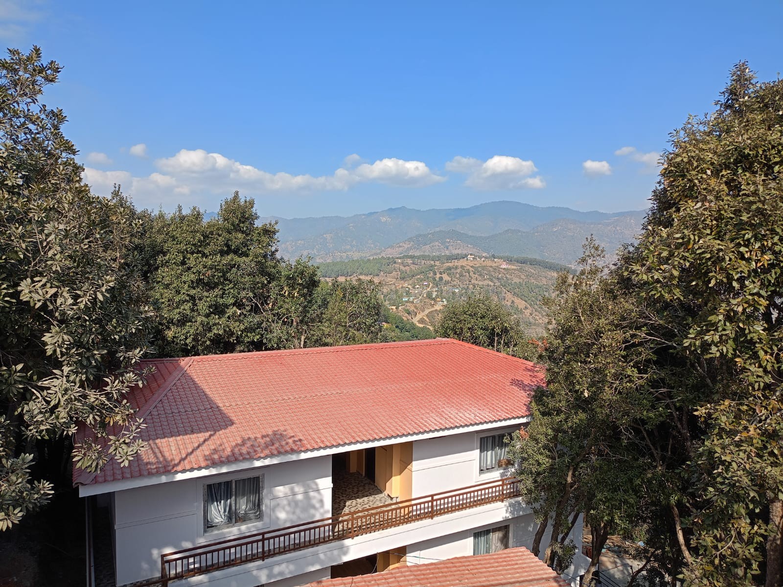 Rato Gurans Resort