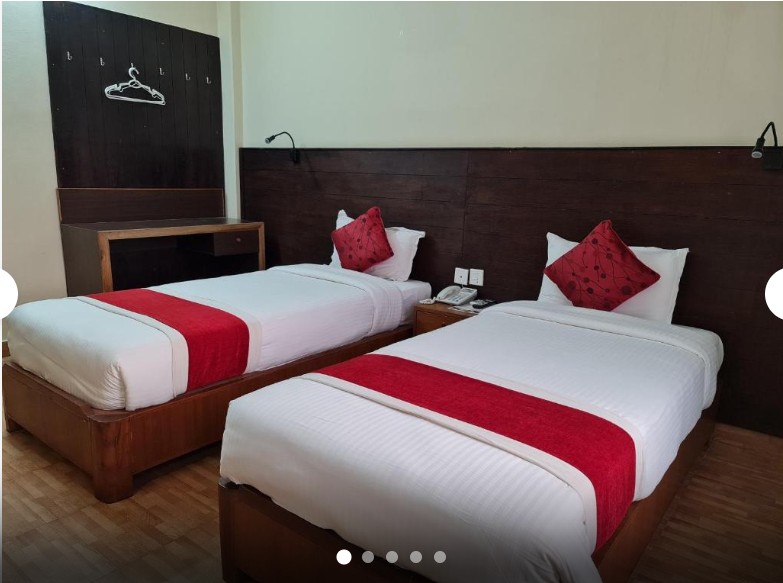 Hotel Middle Path &Spa