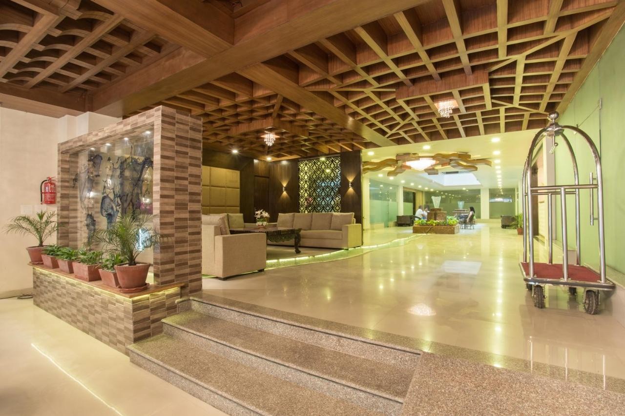 Yatri Suites and Spa