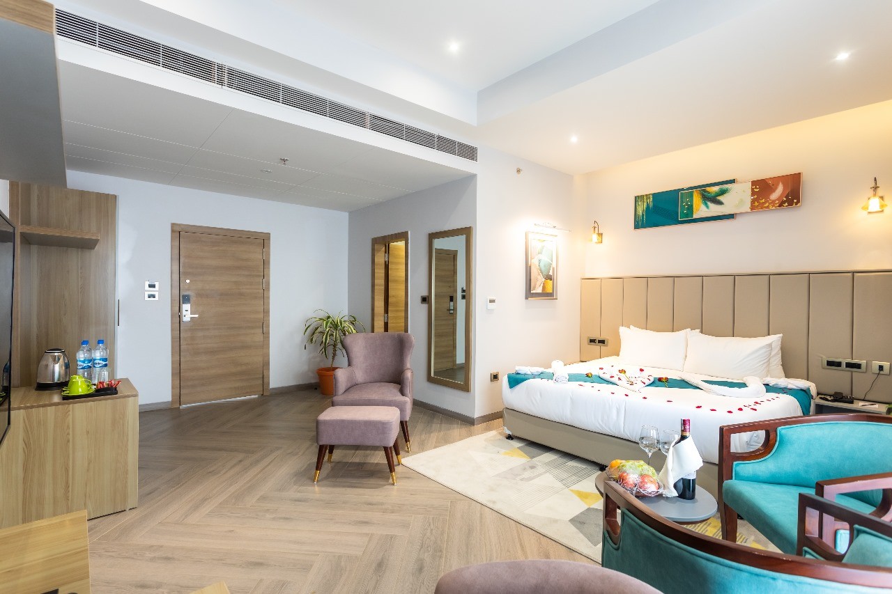 Semi Suite Room