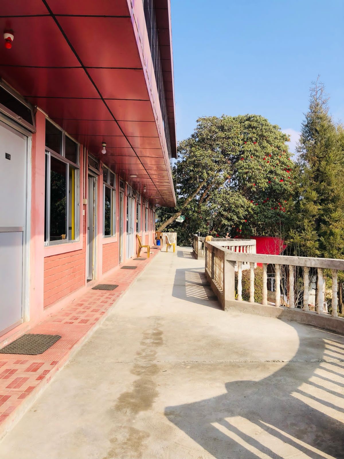 Hile Kanjirowa Makalu Hotel