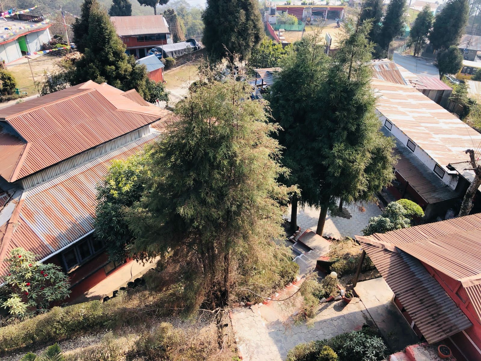 Hile Kanjirowa Makalu Hotel