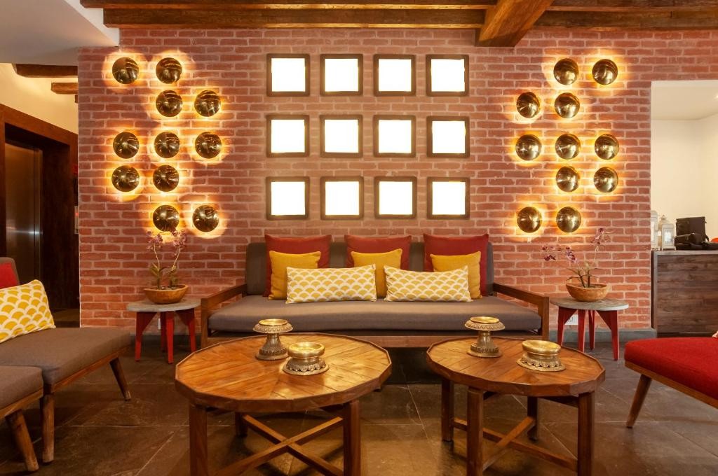 Hotel Road House
