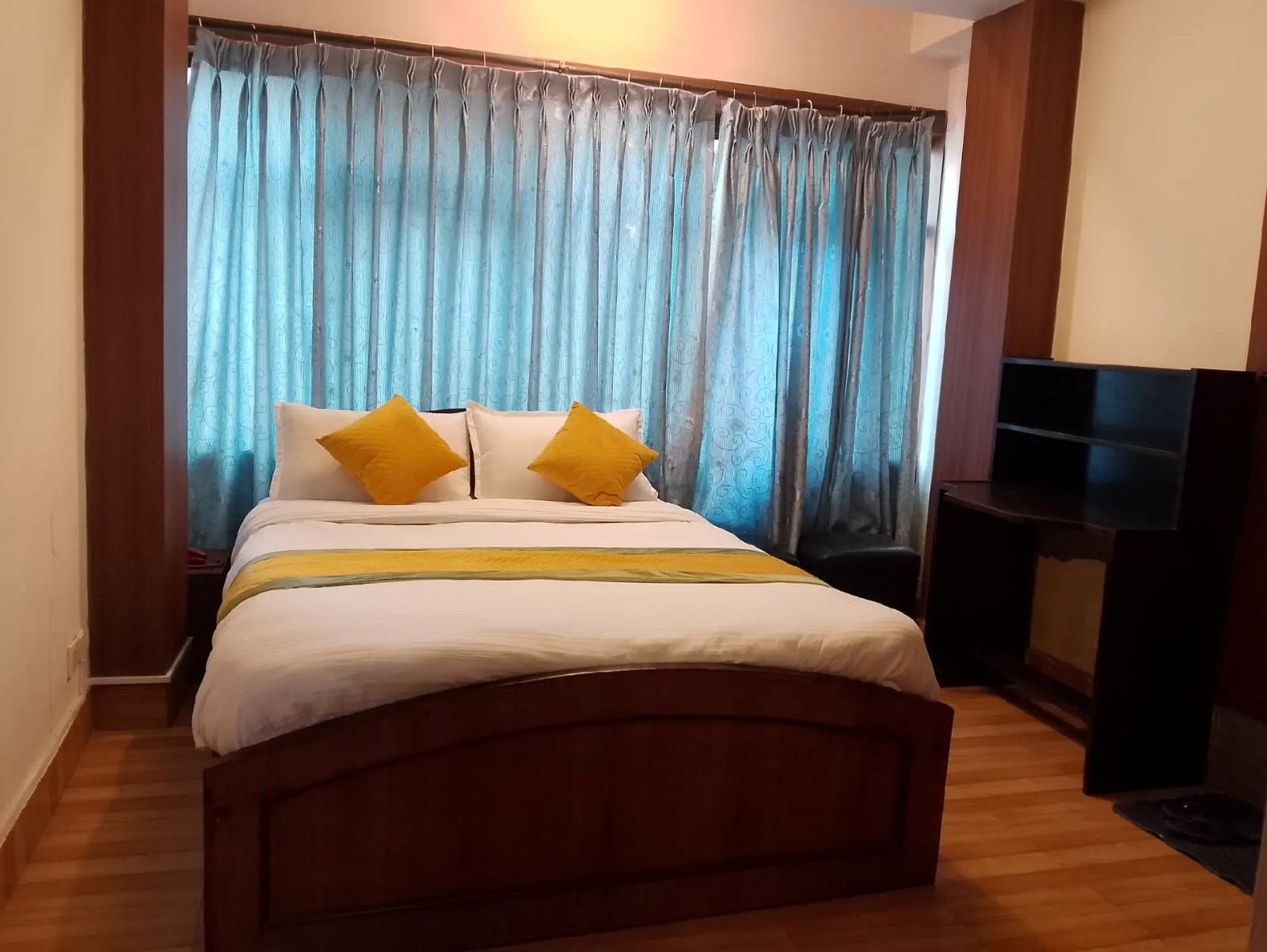 Hotel Divine inn