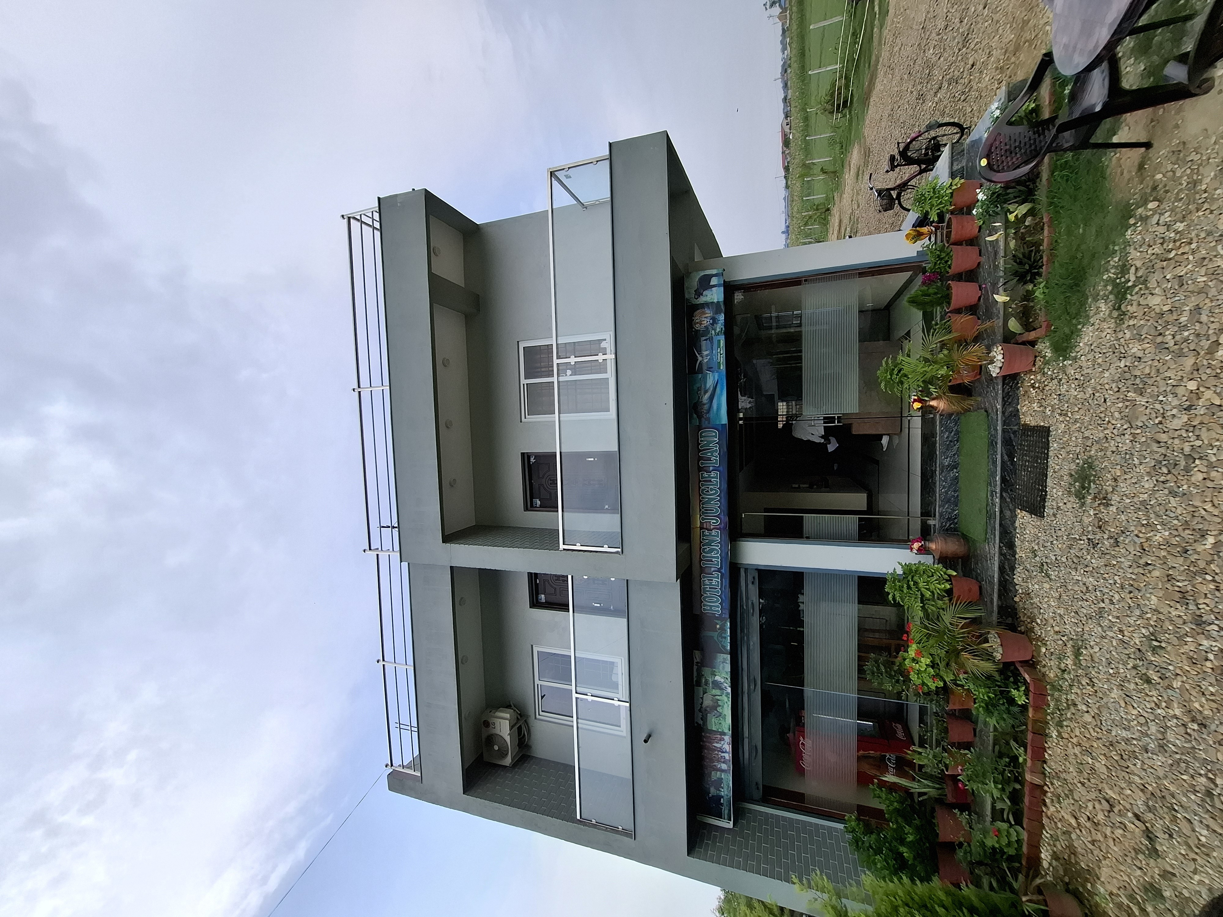 Hotel Lisne jungle land
