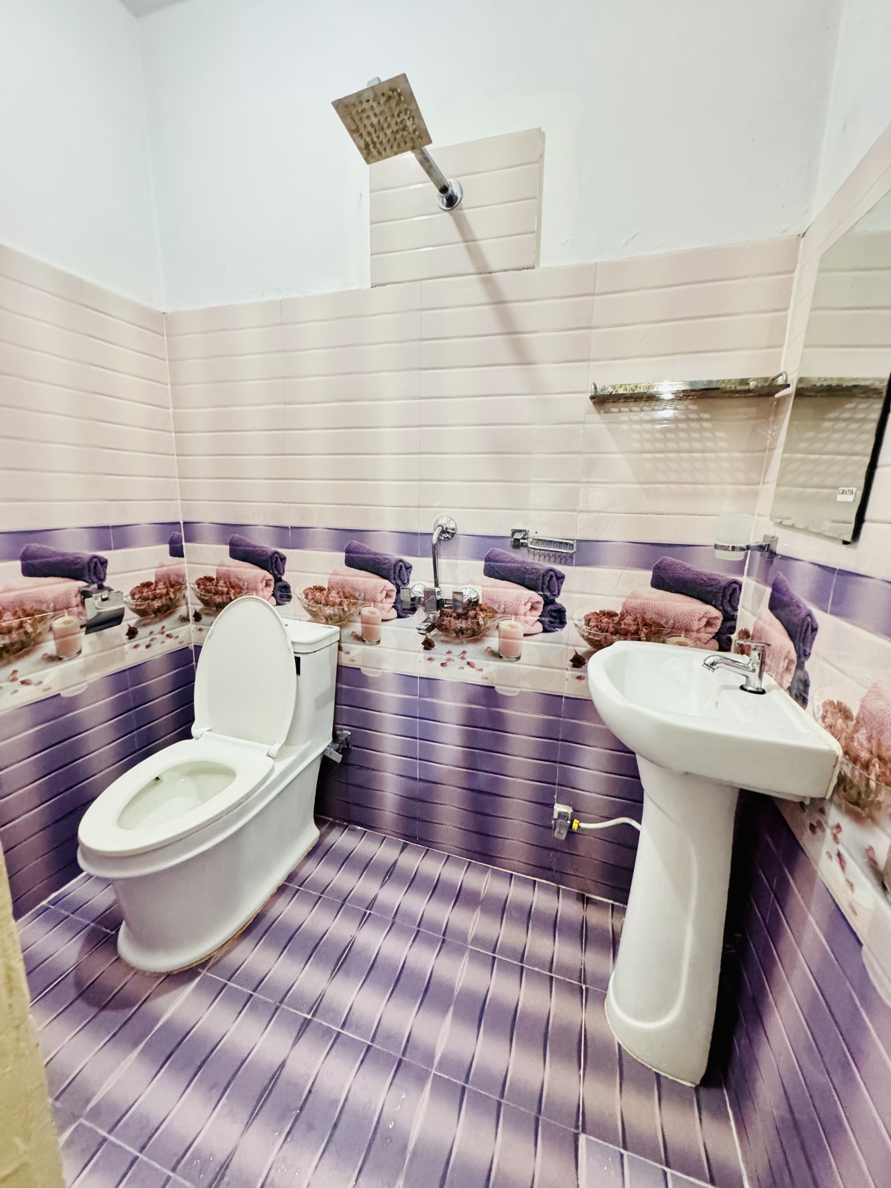 Hotel Ittako Ghar|Standard AC Room ( 4 Person)
