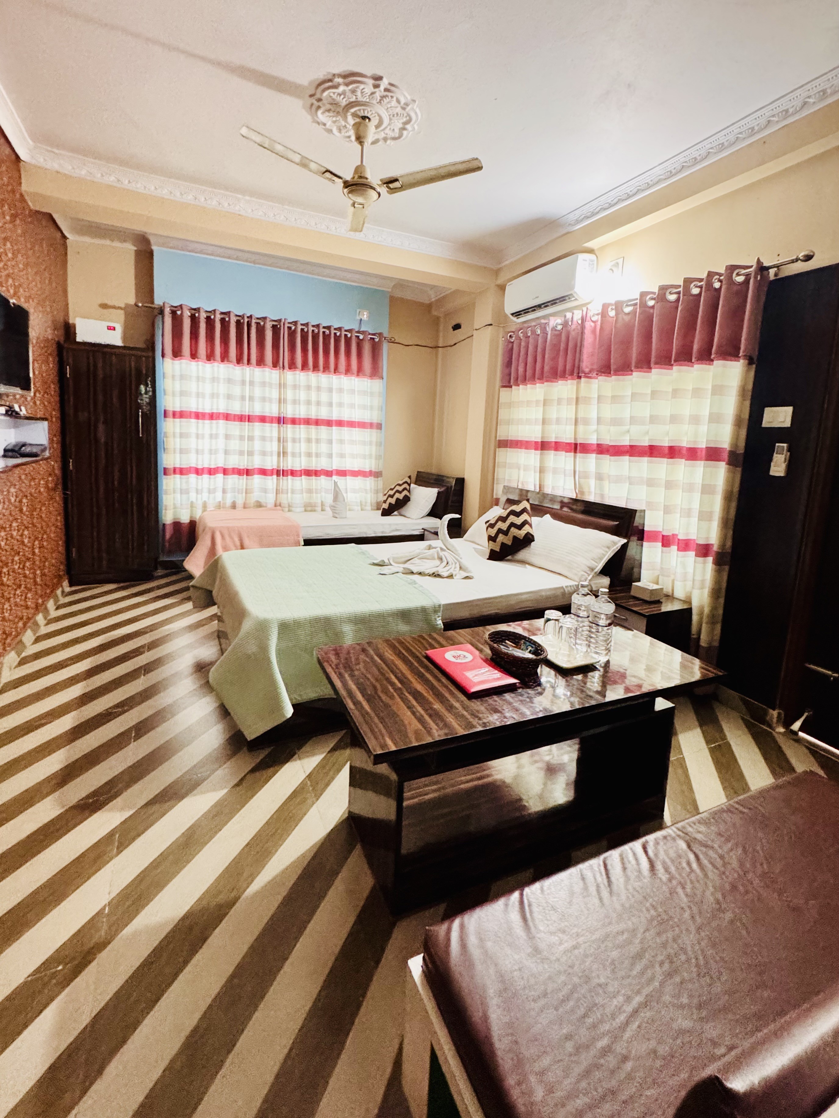 Hotel Ittako Ghar|Standard AC Room (3 Person)