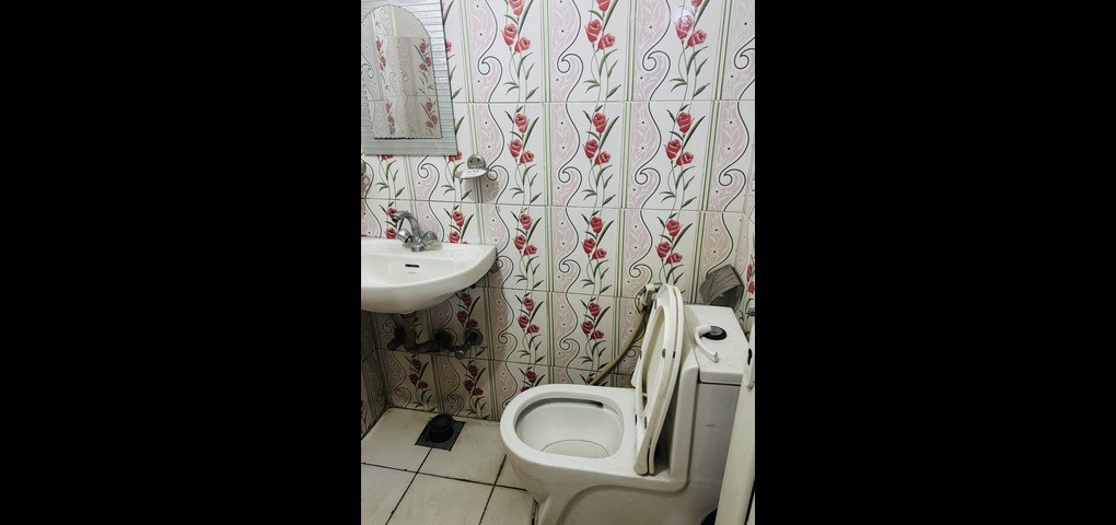 Single Bedroom with Private Bathroom Single Bedroom with Private Bathroom