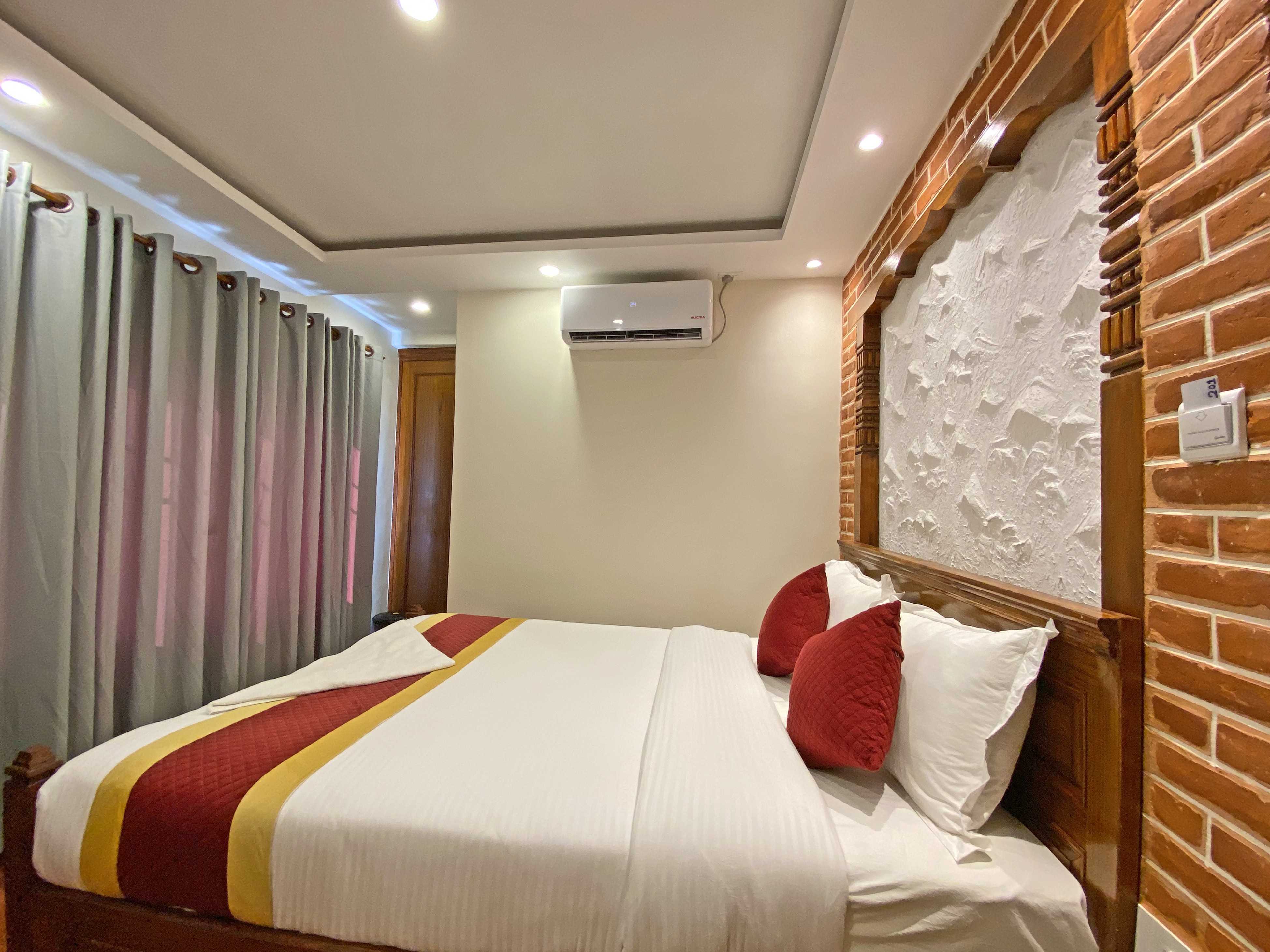 Hotel Shivay|Deluxe Double Room