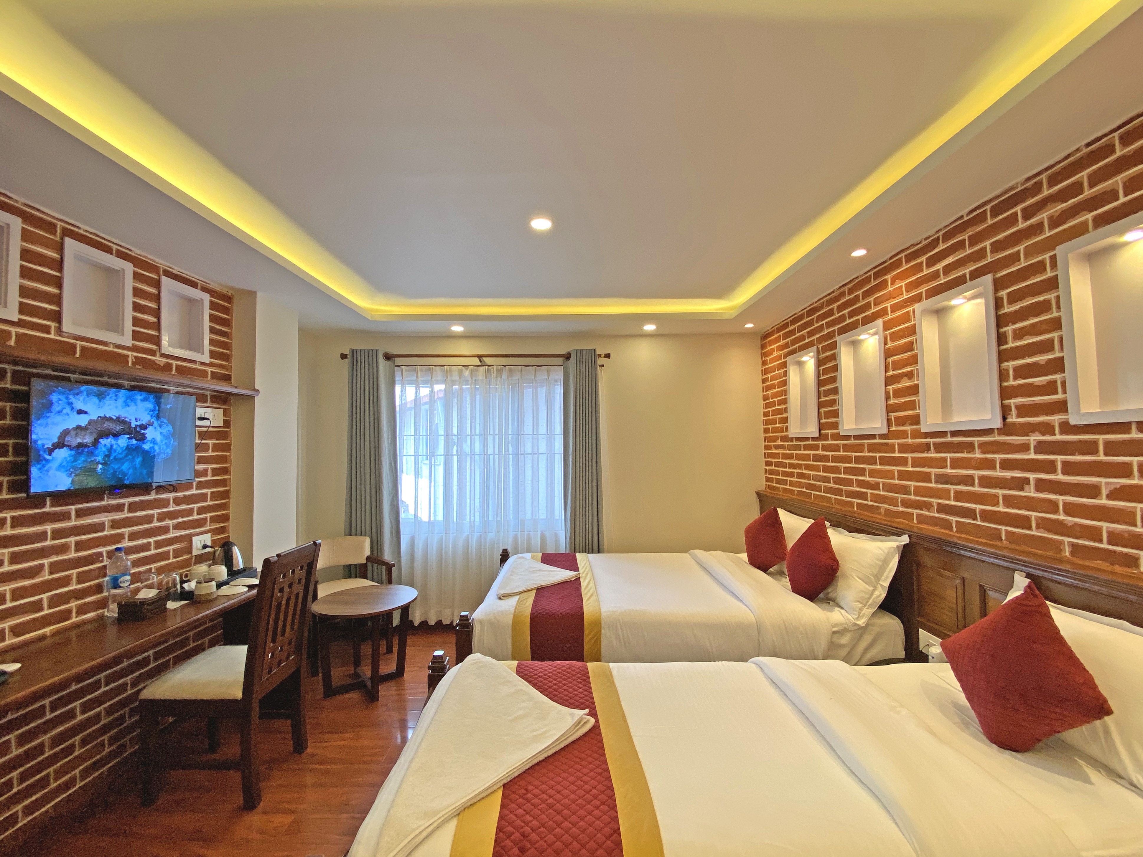 Hotel Shivay|Deluxe Twin / Double Room