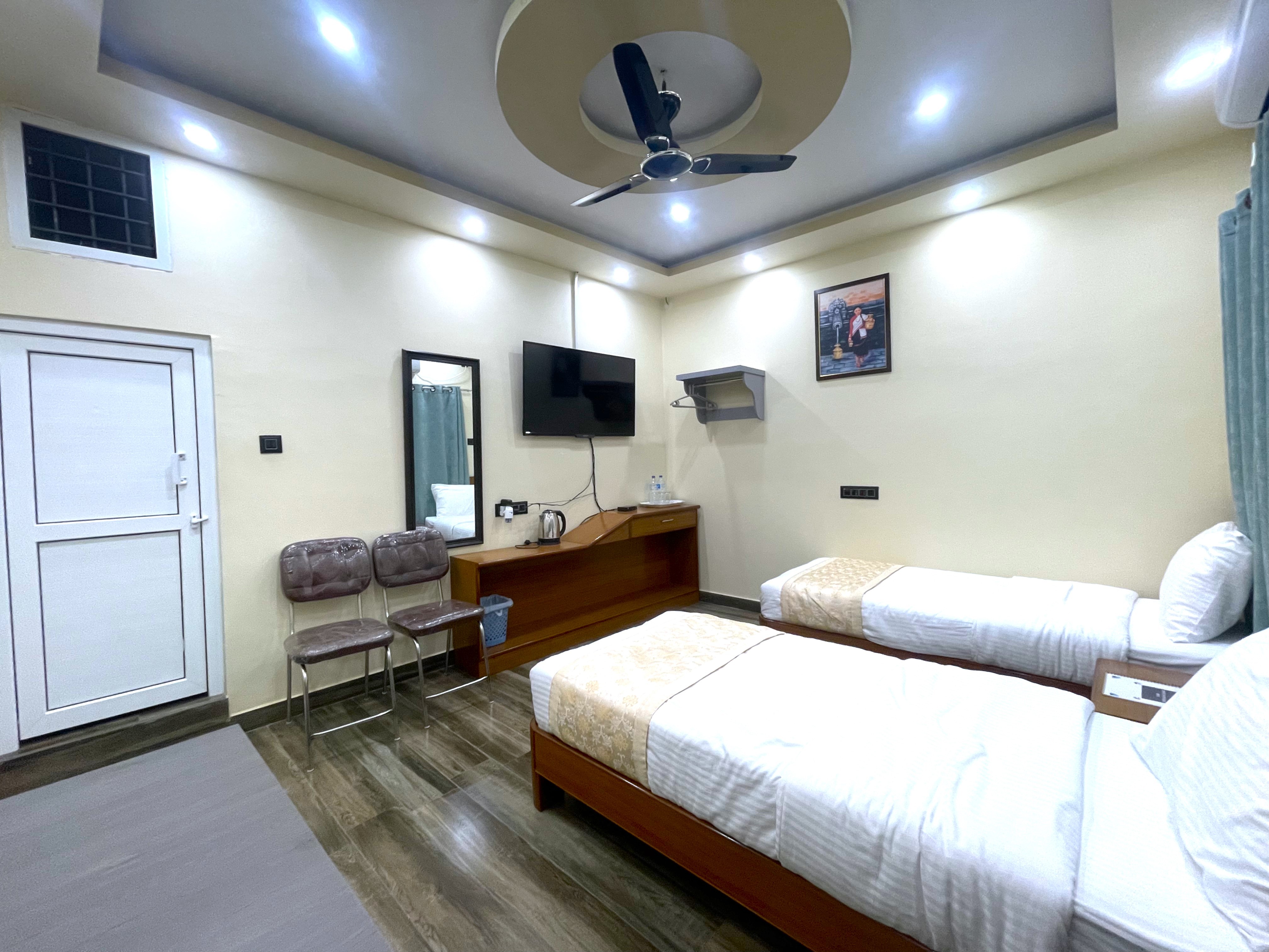 Twin Deluxe Room