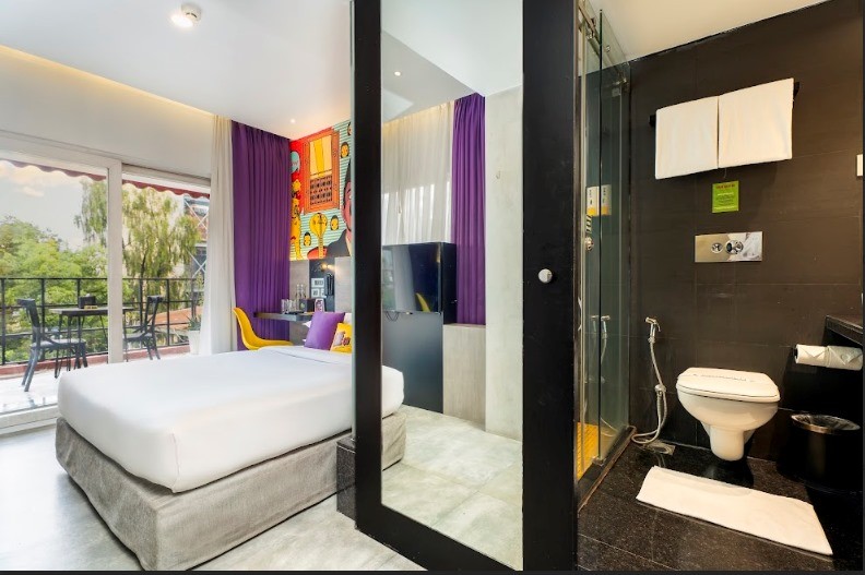 Gaas Baas Co.|Deluxe Queen Room (Balcony)