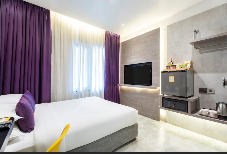 Gaas Baas Co.|Deluxe Queen Room