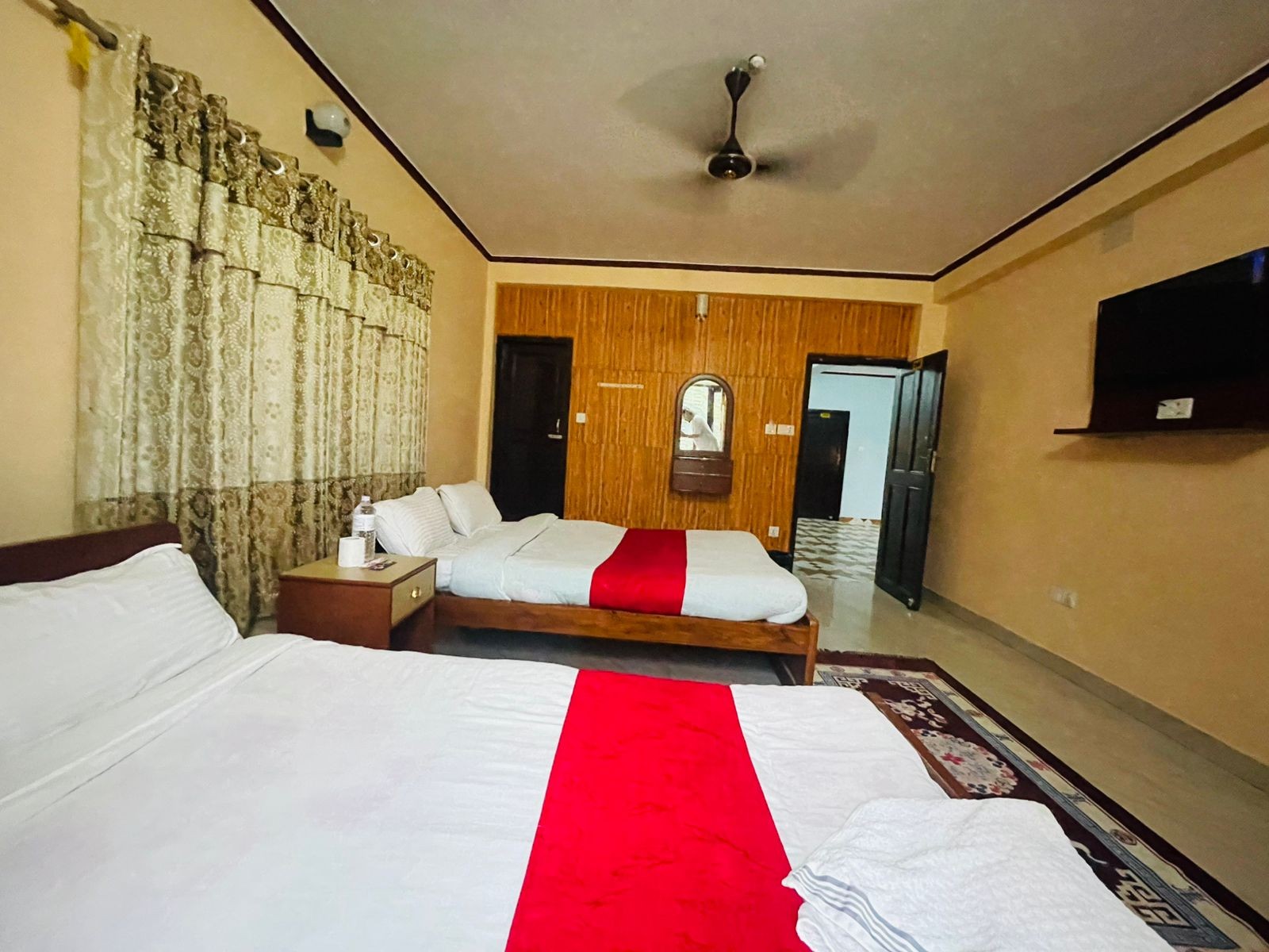 Hotel Peace Ganga Inn|Twins Room